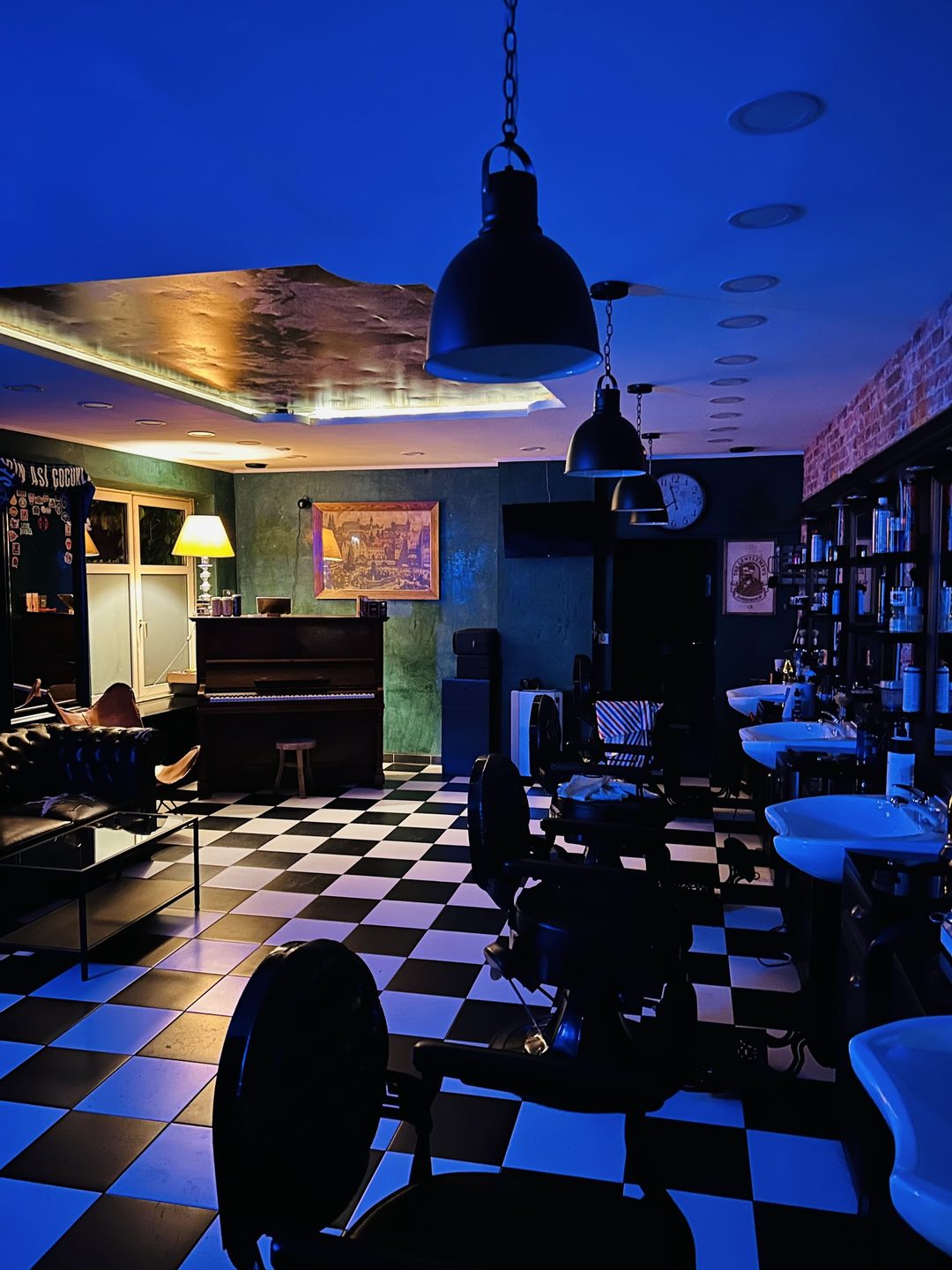 Goldener Barbershop